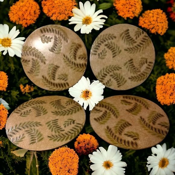 Fern Leaf Round Placemats x 4 PINO Fine Paper Creations Tropical Textured Beach. - Picture 10 of 16